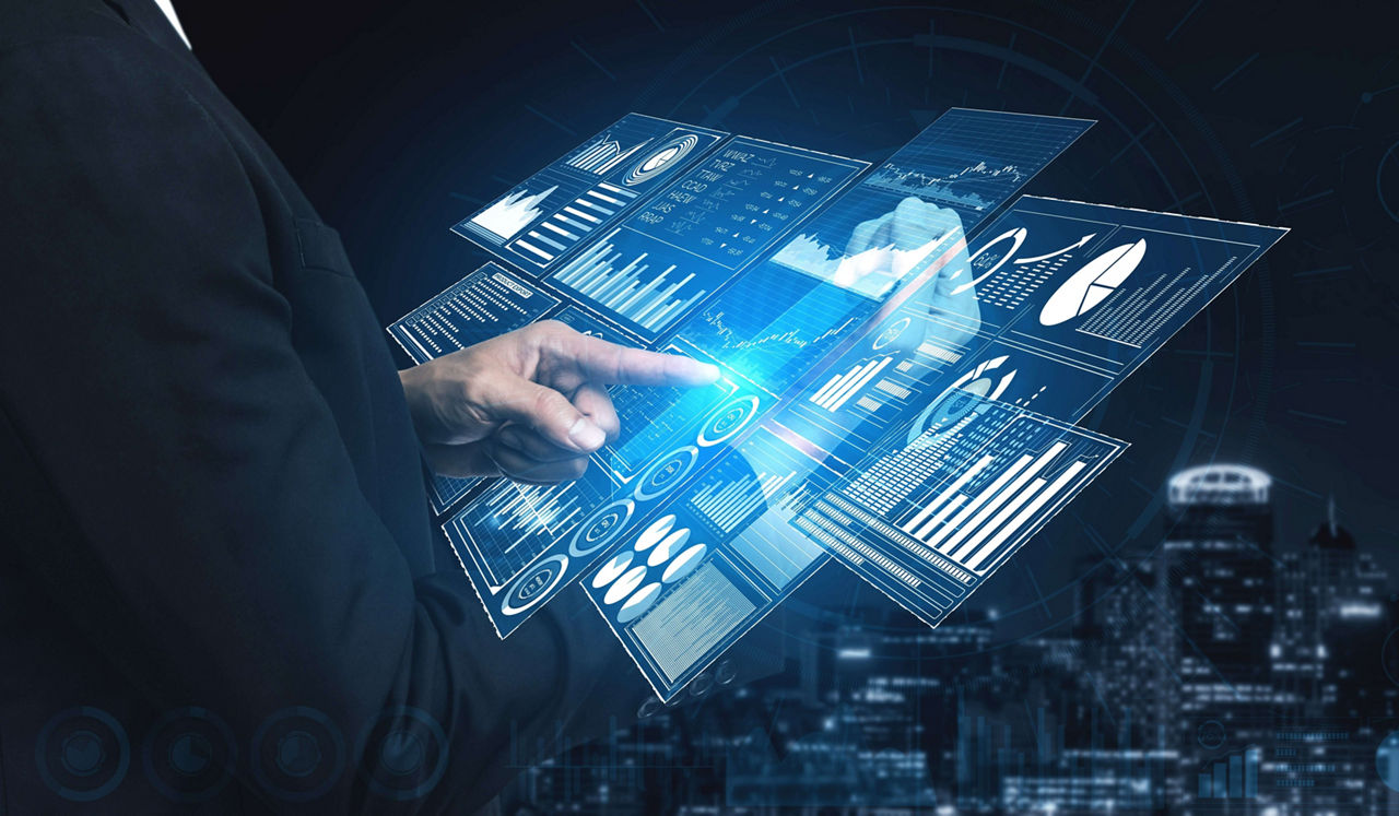 ラップトップとスマートフォンでParagon Automationのデバイスオンボーディング機能を使用しているネットワークプロフェッショナル