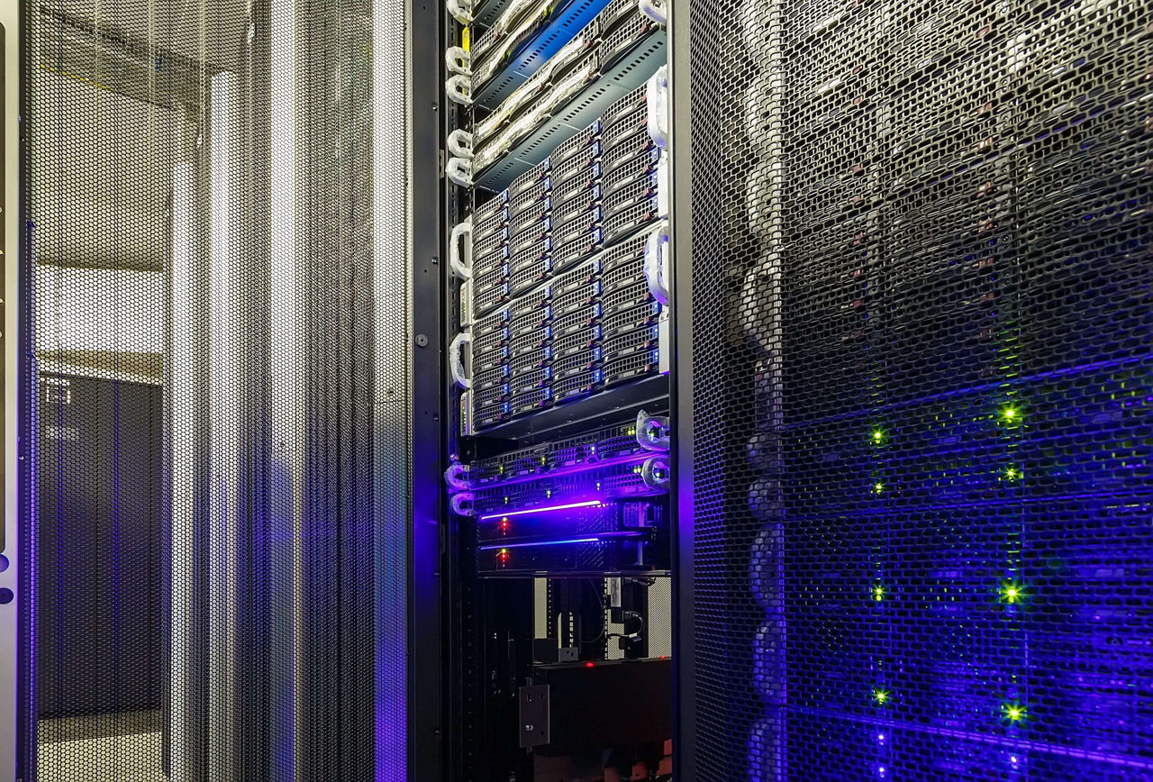 data center server room